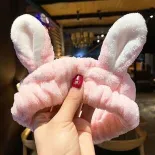 Women Soft Cute Cartoon Headband (1 pc)